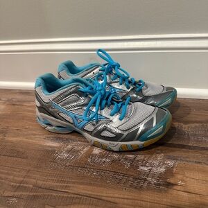Women’s Mizuno Volleyball Shoes